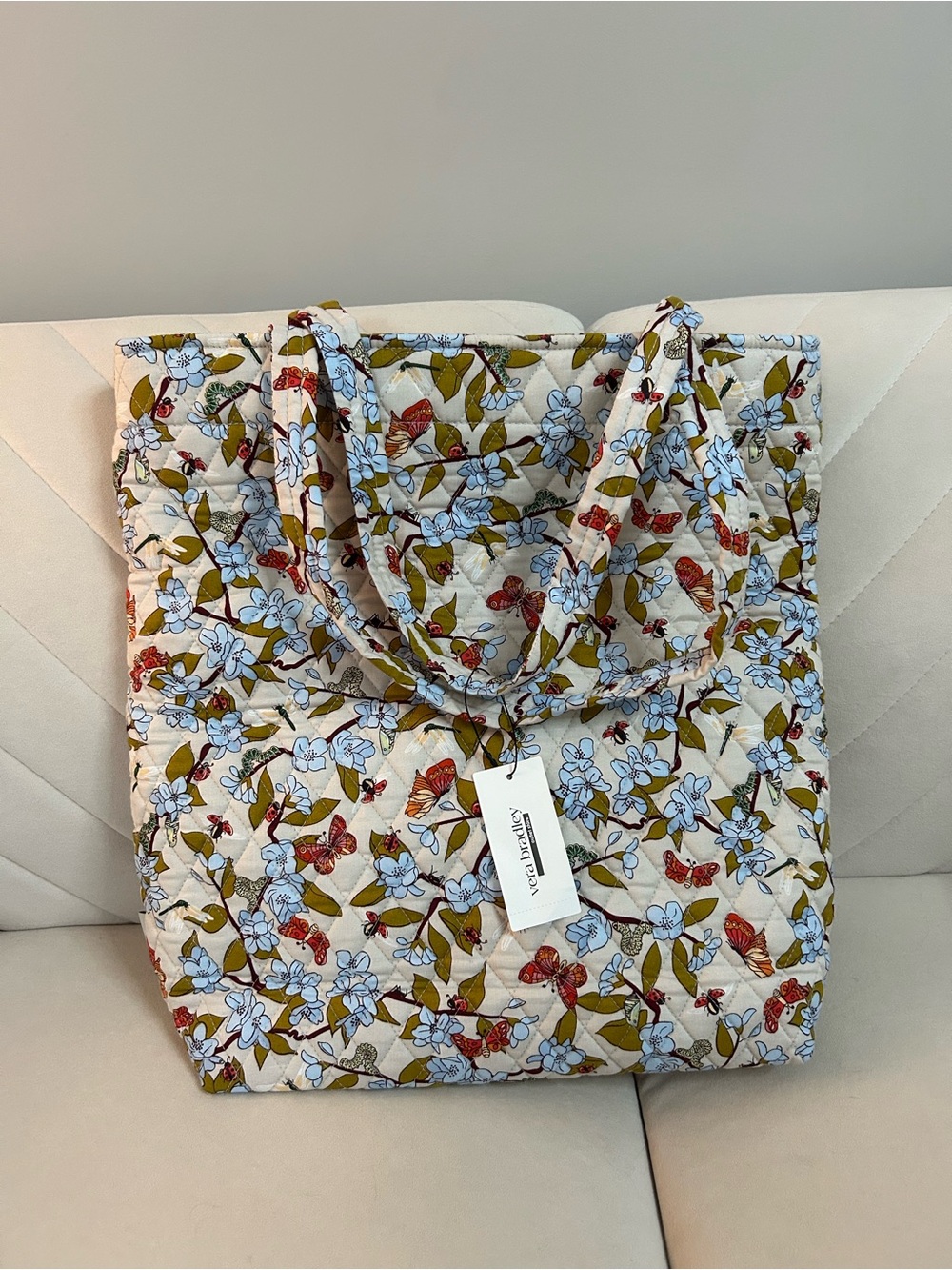 Vera Bradley Large Noni South Tote Floral Tote in White & Blue NWT